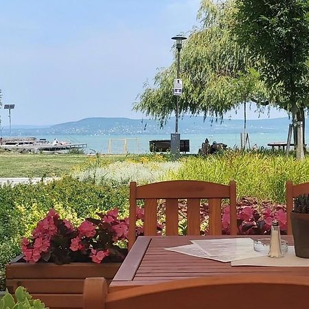 Apartmanhaz Horvath Διαμέρισμα Balatonboglár Εξωτερικό φωτογραφία