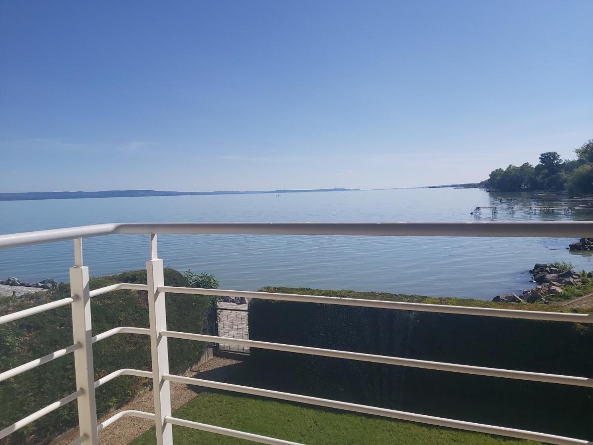 Apartmanhaz Horvath Διαμέρισμα Balatonboglár Εξωτερικό φωτογραφία