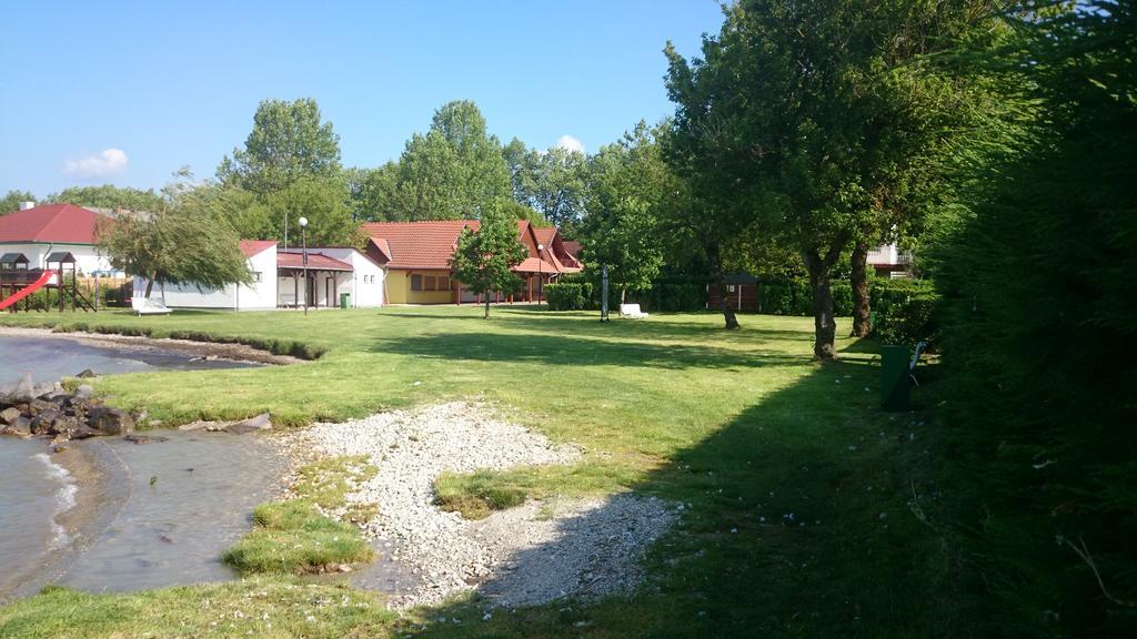 Apartmanhaz Horvath Διαμέρισμα Balatonboglár Εξωτερικό φωτογραφία